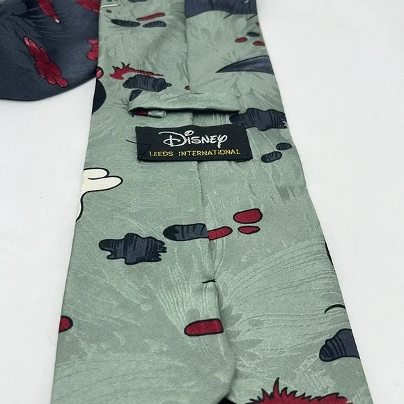 Disney 90s silk vintage golf tie Mickey Minnie Goofy rare - Picture 4 of 4